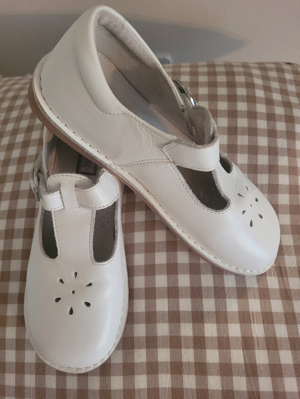 Girls L'amour Joy Classic Leather T-Strap Mary Jane
